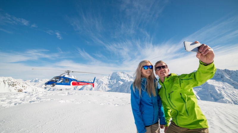 The Helicopter Line Mount Cook Snow Landing Selfie2